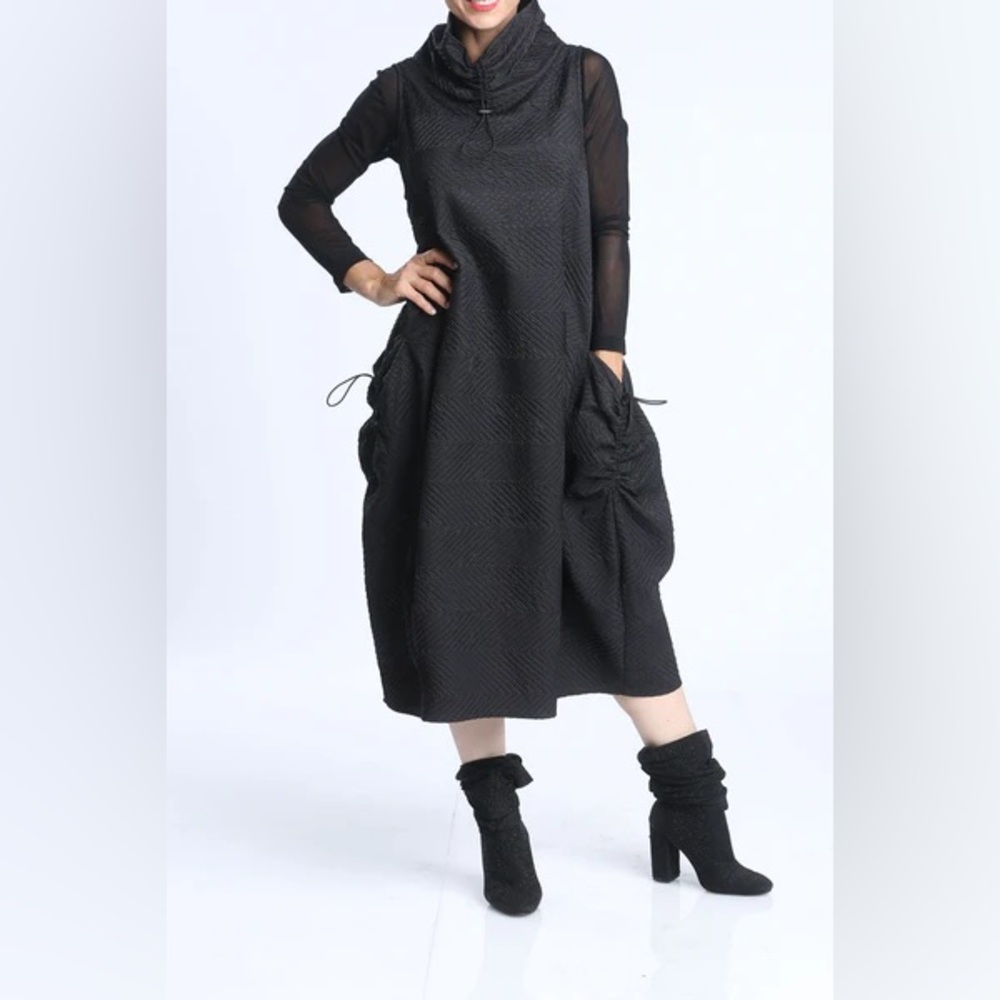 IC Collection Black Side Design Pocket Sleeveless Dress Style 2731D
